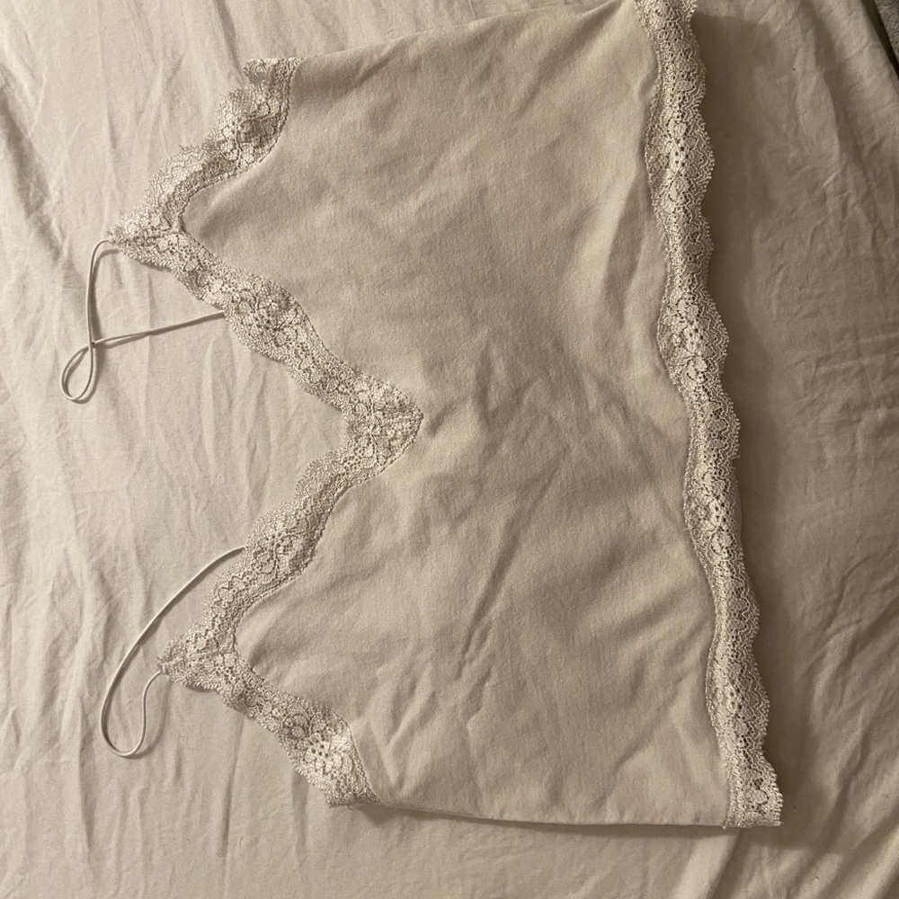 White Crop-top with lace around the edges